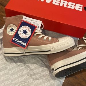 BRAND NEW IN BOX platform converse mauve (“pink beige”)